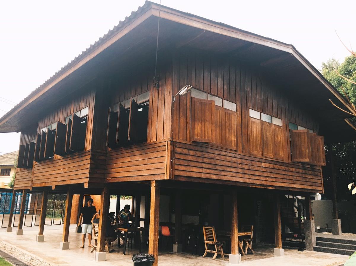 The Hommtel Hostel Chiang Mai Exterior foto