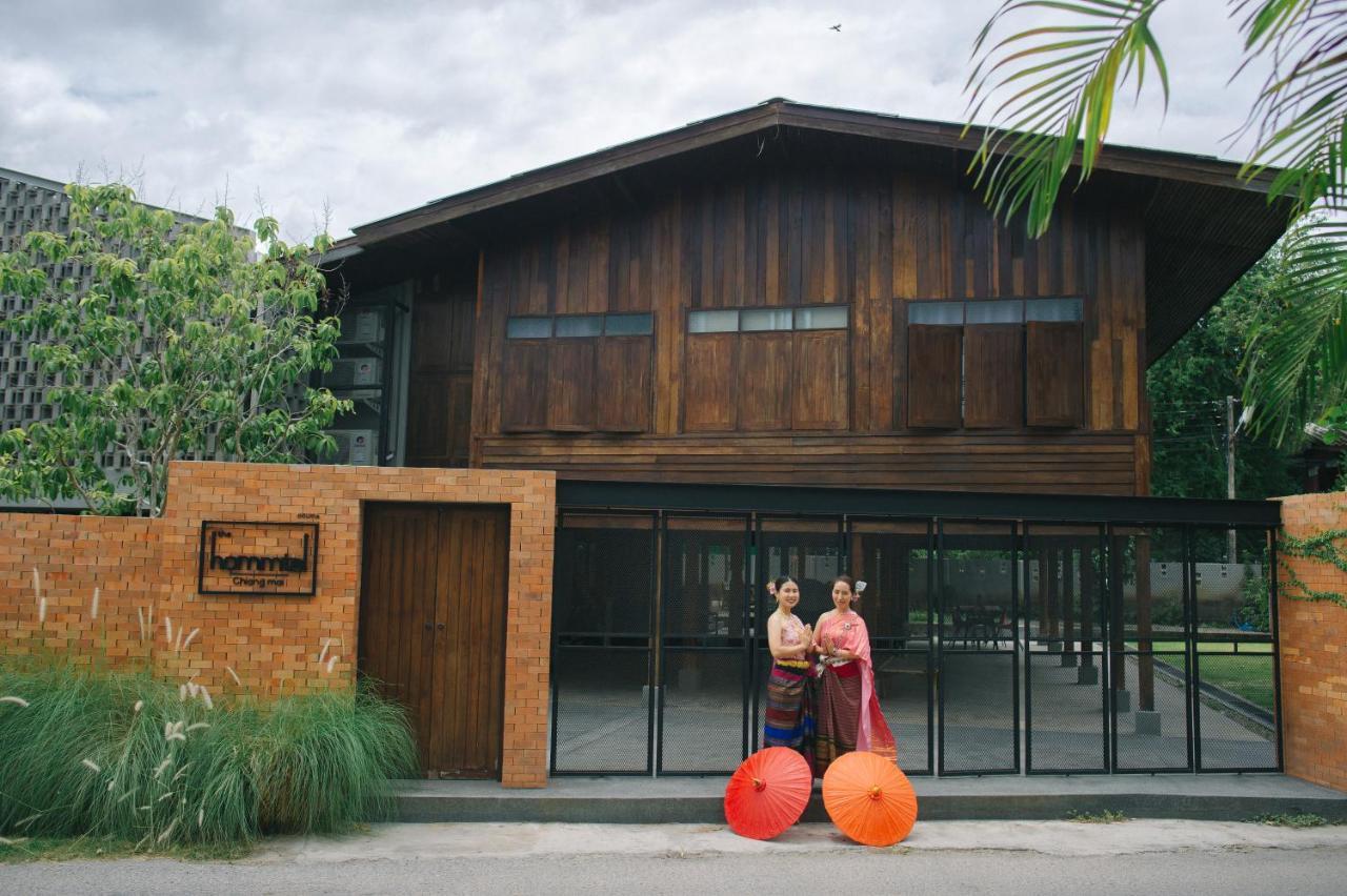 The Hommtel Hostel Chiang Mai Exterior foto